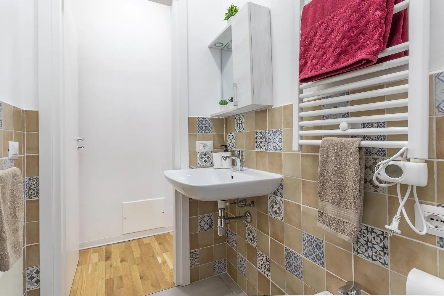 Apartment Milano Centrale - Parking Nearby And Free Wifi Italy