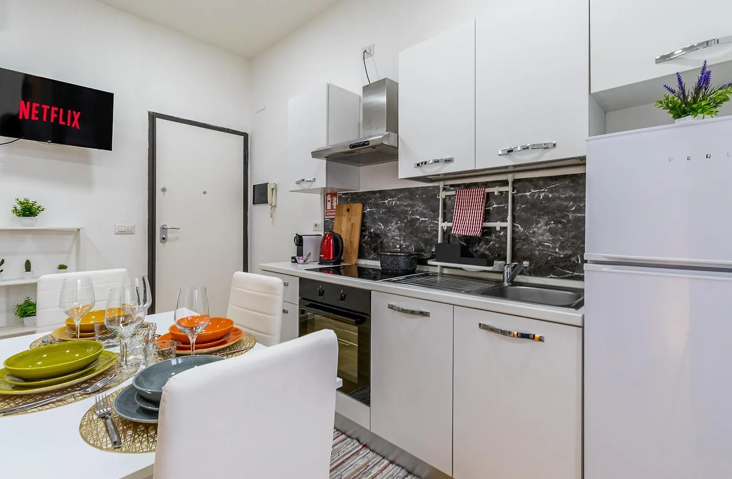 Milano Centrale - Parking Nearby And Free Wifi Apartment Milan