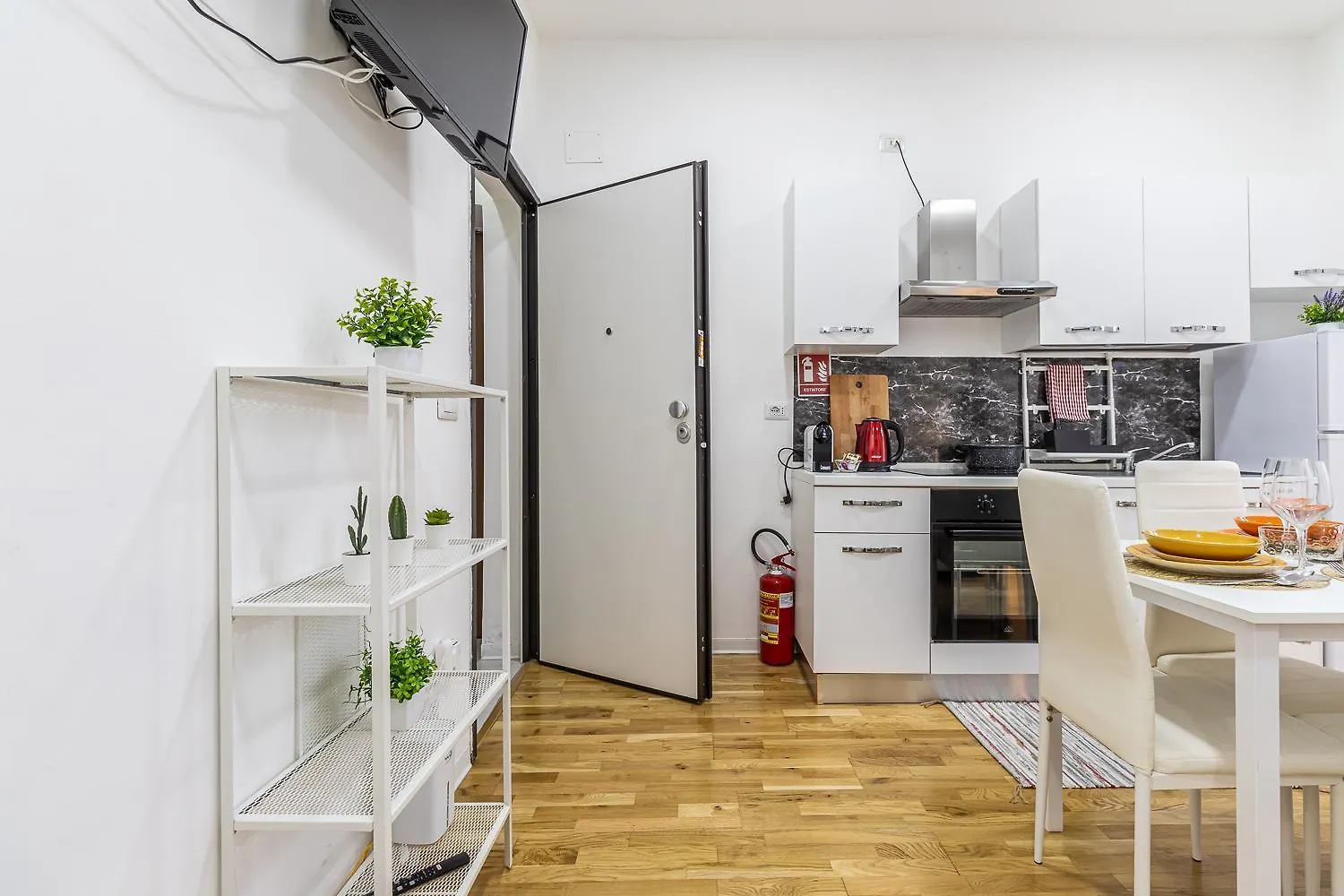 Milano Centrale - Parking Nearby And Free Wifi Apartment