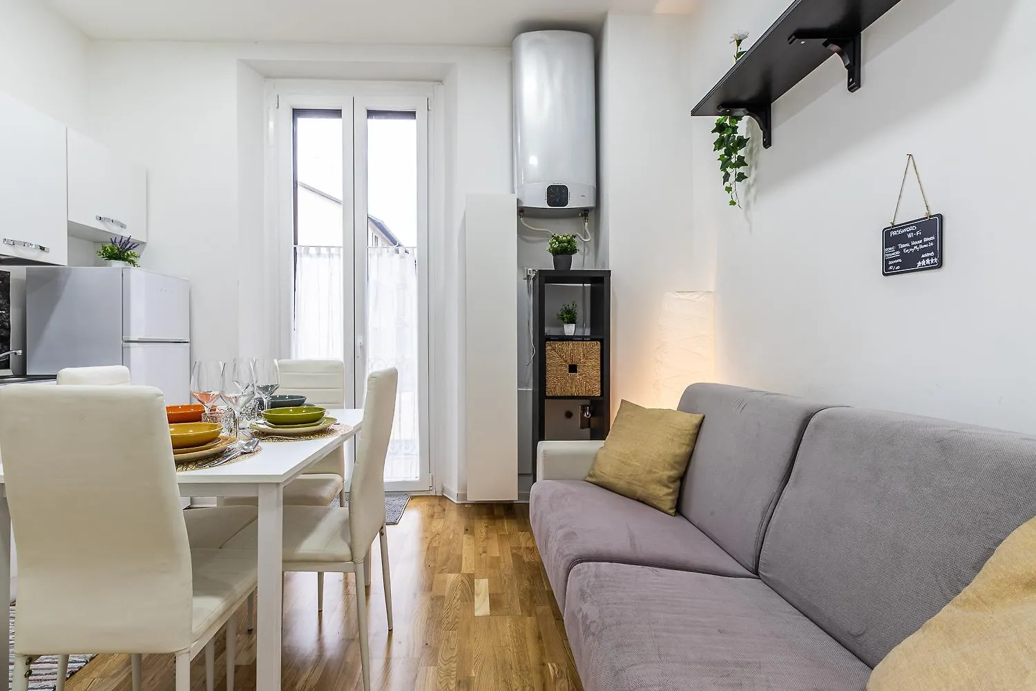 Milano Centrale - Parking Nearby And Free Wifi 0*, Milan Italy